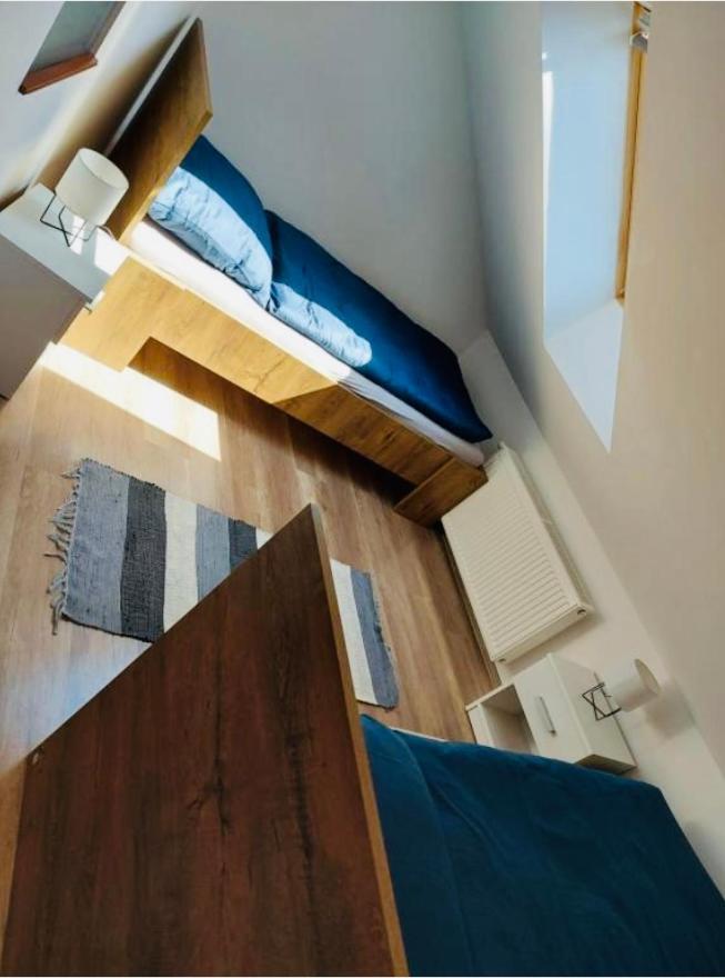 Jokai Apartman Комарно Экстерьер фото