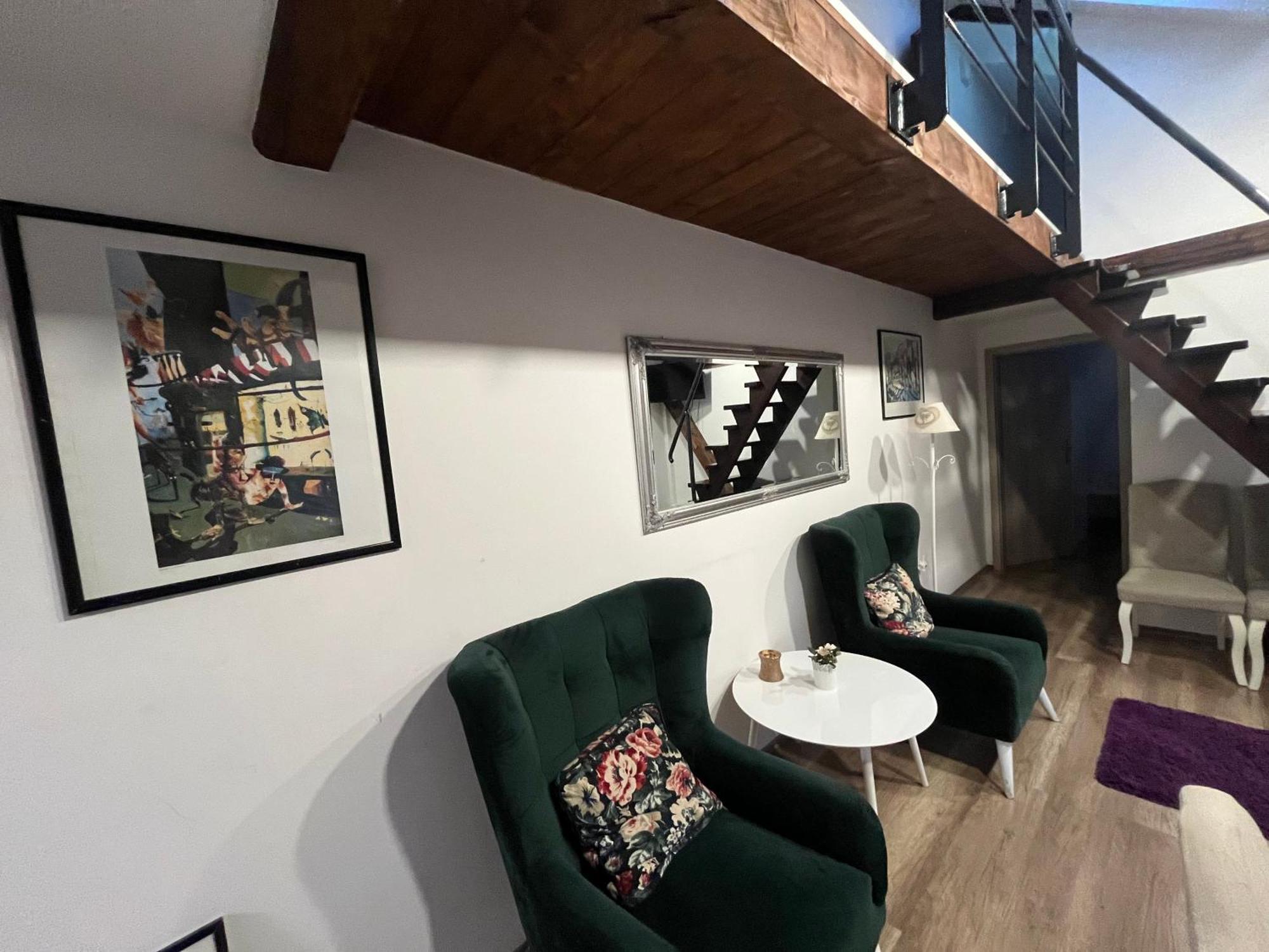 Jokai Apartman Комарно Экстерьер фото